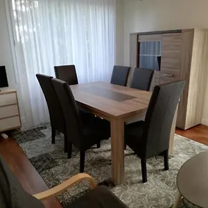  Appartement Spacieux à 60 M De La